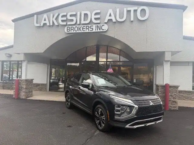 2025 Mitsubishi Eclipse Cross SE S-AWC's photo