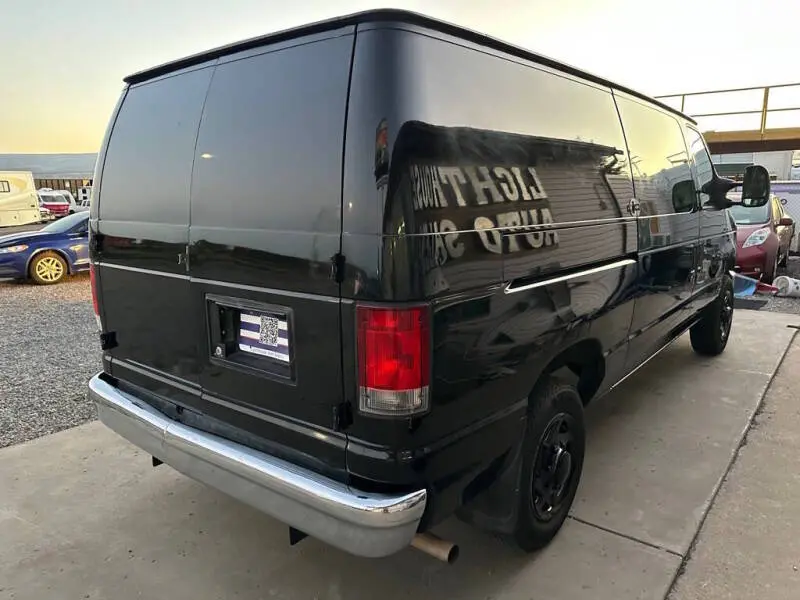 2014 Ford E-Series E-150 Van photo 5