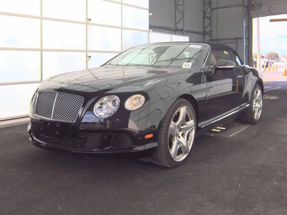2015 Bentley Continental GT Convertible's photo