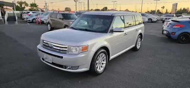 2009 Ford Flex SEL FWD's photo