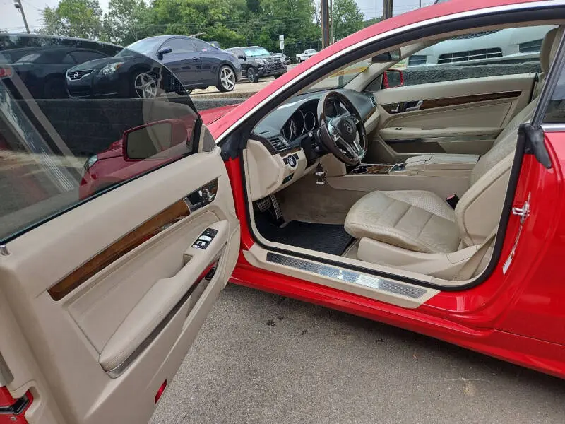 2016 Mercedes-Benz E-Class E400 photo 3