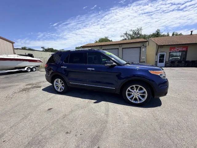 2012 Ford Explorer XLT photo 4