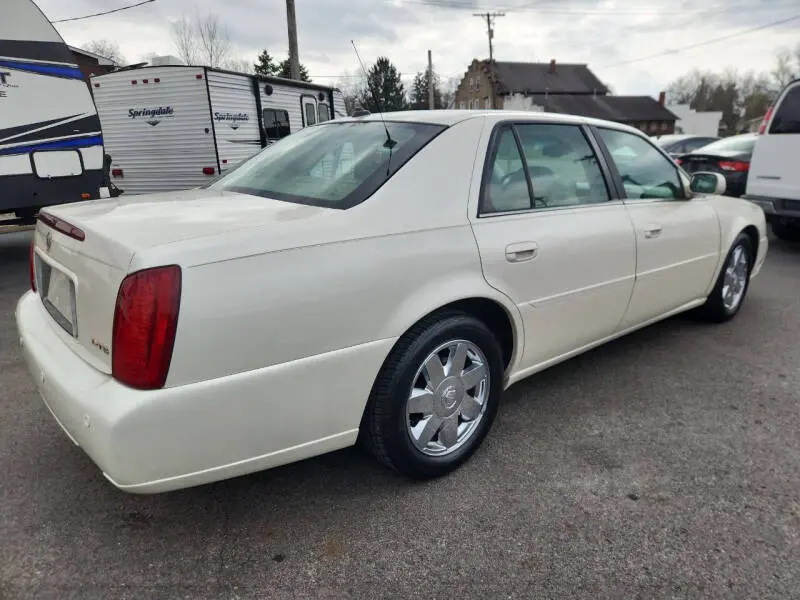 2003 Cadillac DeVille DTS photo 4
