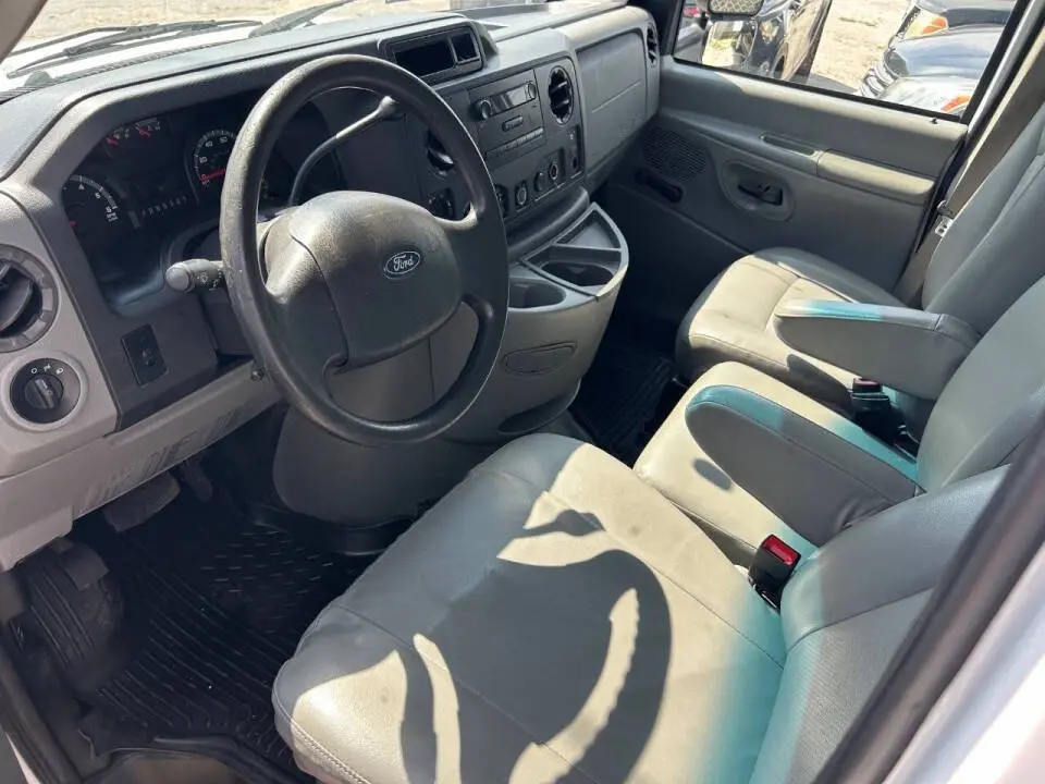 2012 Ford E-Series undefined photo 3