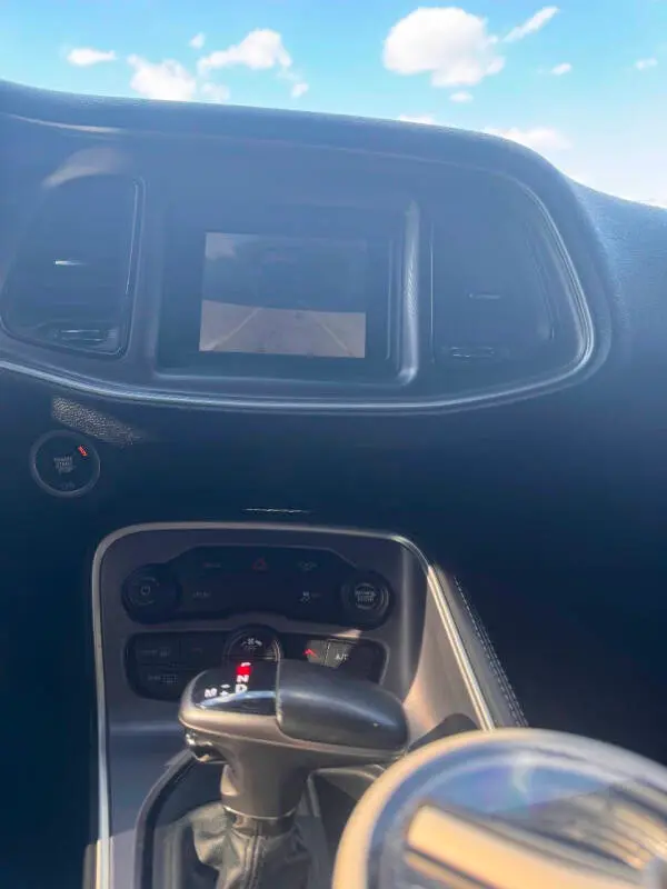 2019 Dodge Challenger SXT Auto photo 5