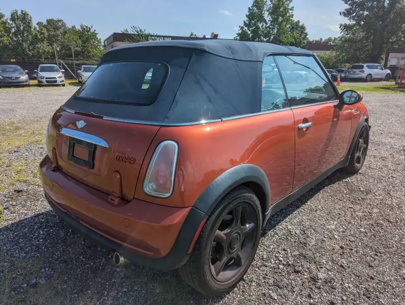 2005 MINI Cooper Base photo 3