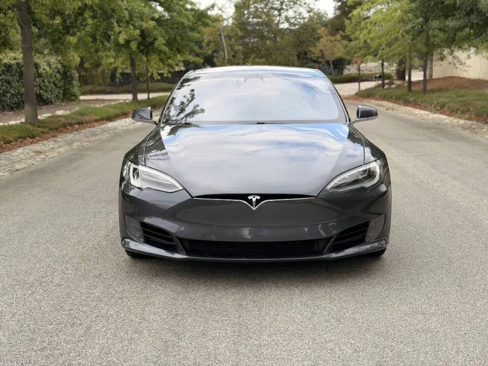 2017 Tesla Model S 75 photo 4