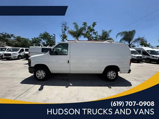 2011 Ford E-Series E-150 Van photo 1