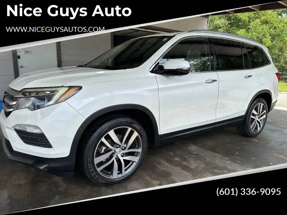2017 Honda Pilot 4WD Elite's photo