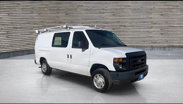 2014 Ford E-Series E-150 Van photo 3
