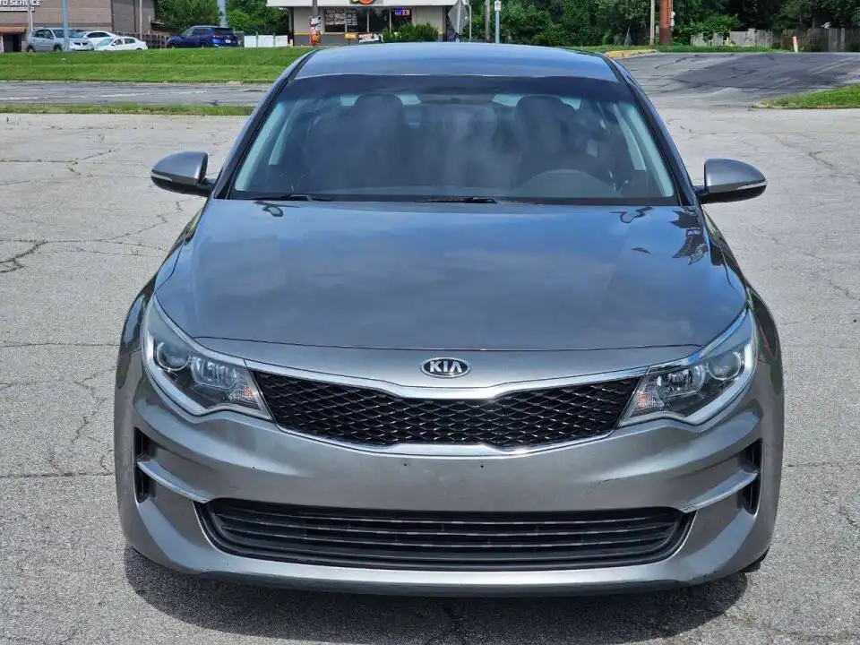 2017 Kia Optima LX Auto's photo