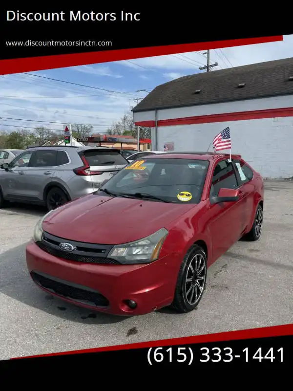 2010 Ford Focus SES's photo