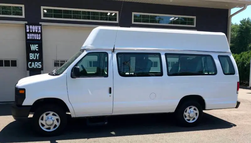 2014 Ford E-Series E-150 Van Extended photo 5