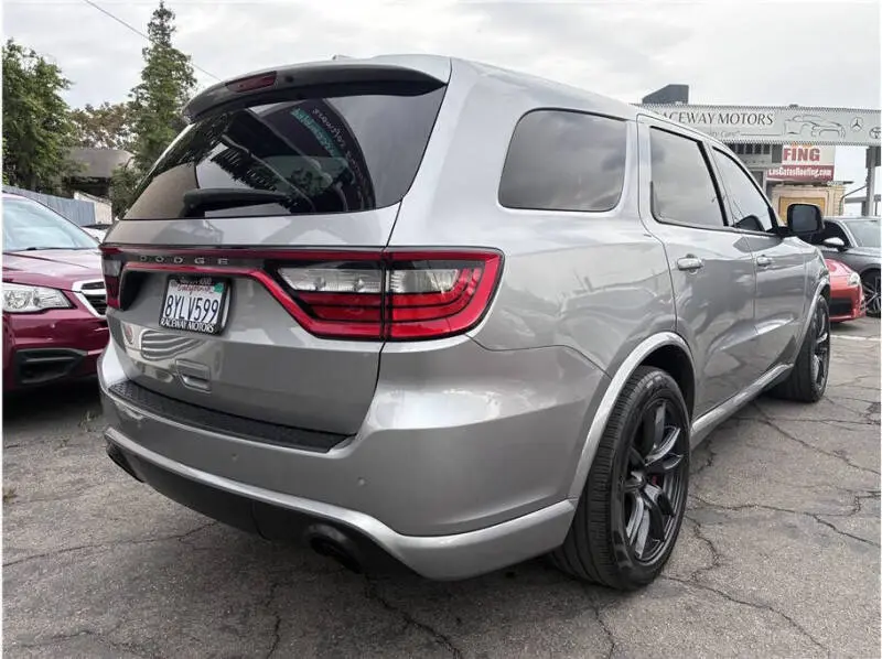 2018 Dodge Durango SRT AWD photo 4