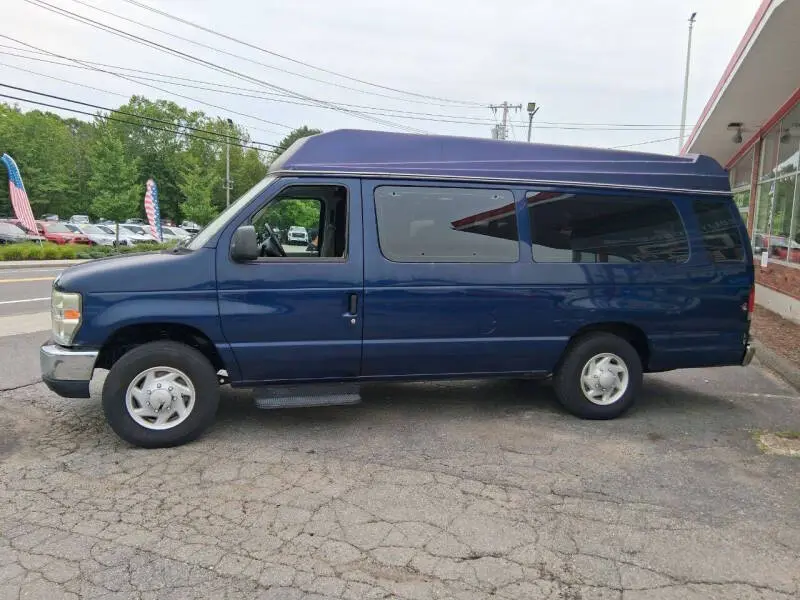 2009 Ford E-Series E-250 Extended photo 3