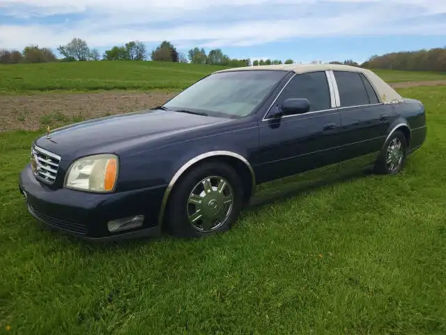 2004 Cadillac DeVille Base's photo