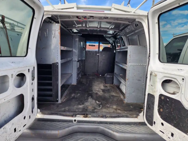 2007 Ford E-Series E-250 Van photo 5