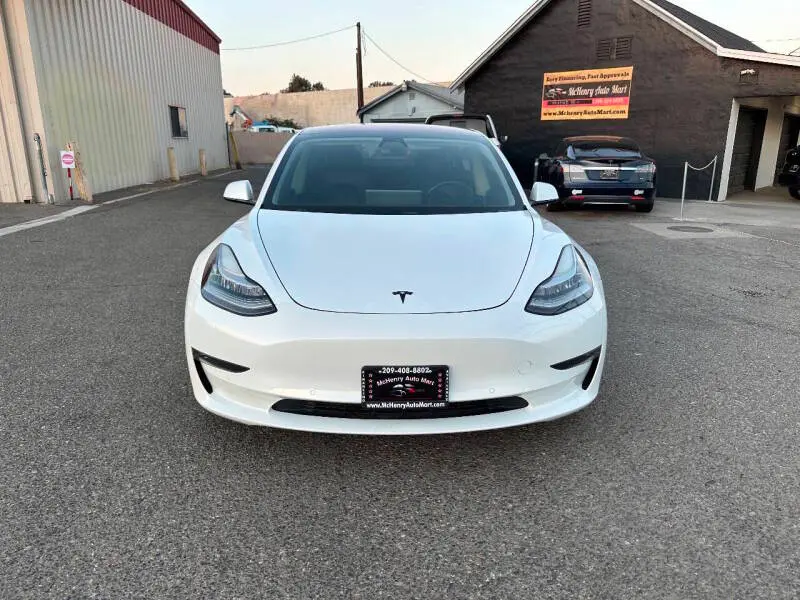 2018 Tesla Model 3 Long Range photo 3