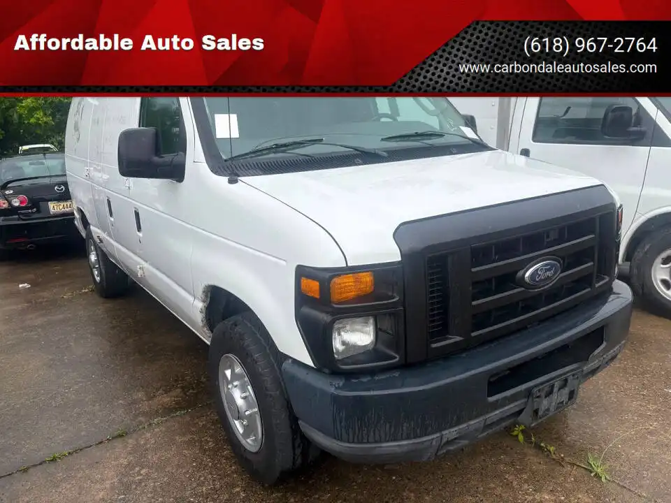 2010 Ford E-Series E-250 Van's photo