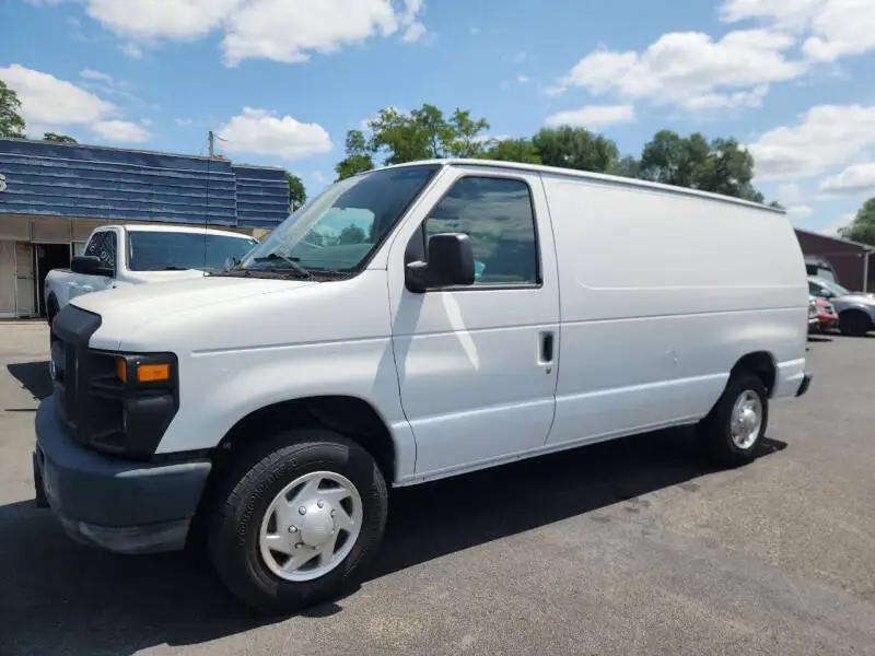 2012 Ford E-Series E-150 Van photo 1