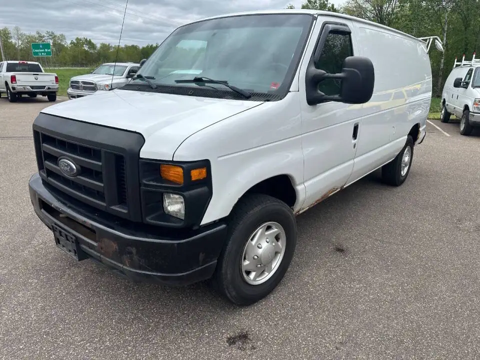 2012 Ford E-Series E-250 Van photo 1