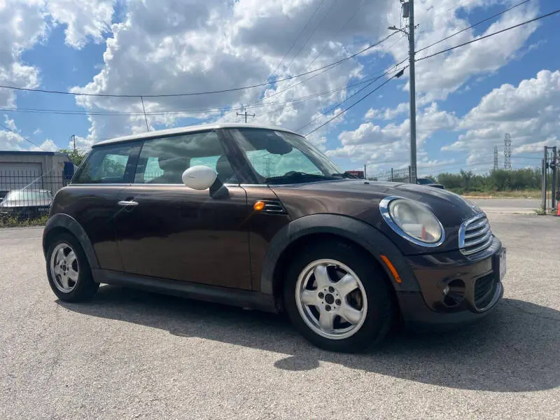 2011 MINI Cooper Base photo 4