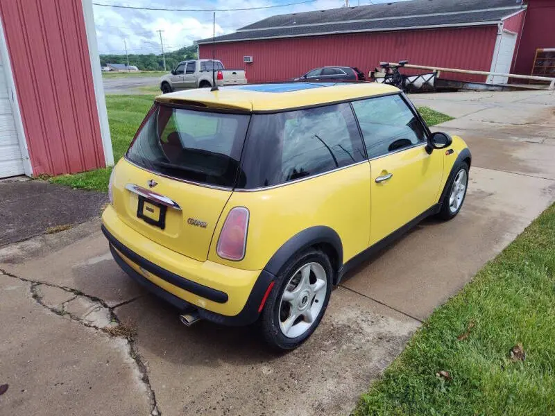 2003 MINI Cooper Cooper photo 4