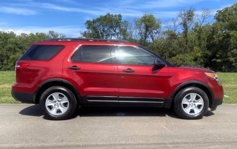2013 Ford Explorer Base photo 5