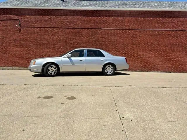 2002 Cadillac DeVille DHS photo 1
