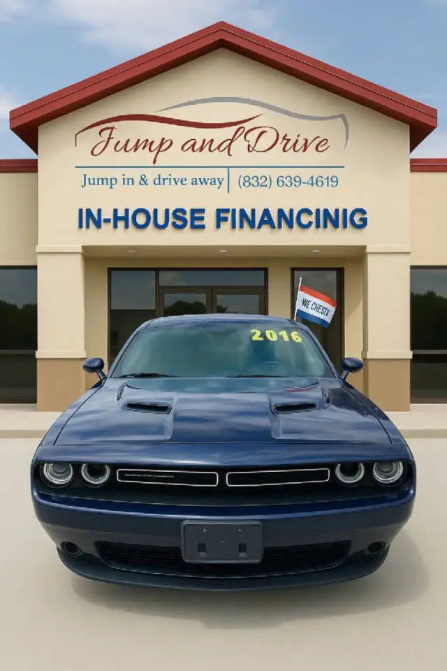 2016 Dodge Challenger SXT's photo