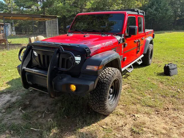 2020 Jeep Gladiator Sport S's photo