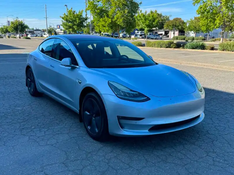 2018 Tesla Model 3 Long Range's photo