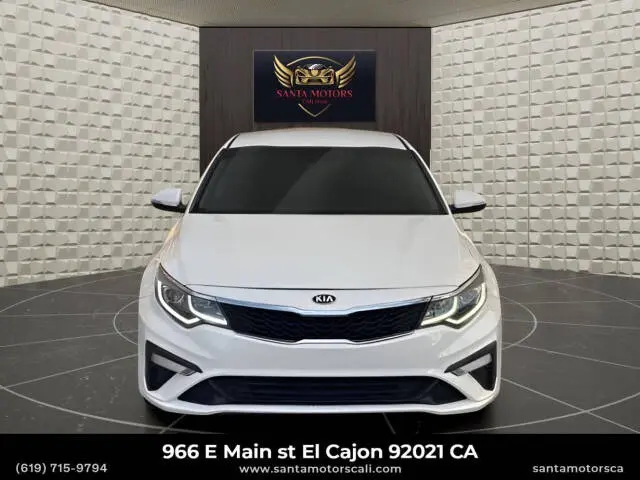 2020 Kia Optima LX AT photo 3