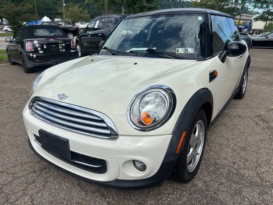 2011 MINI Cooper Base's photo