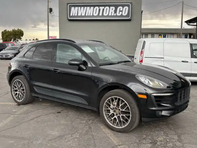 2016 Porsche Macan S's photo