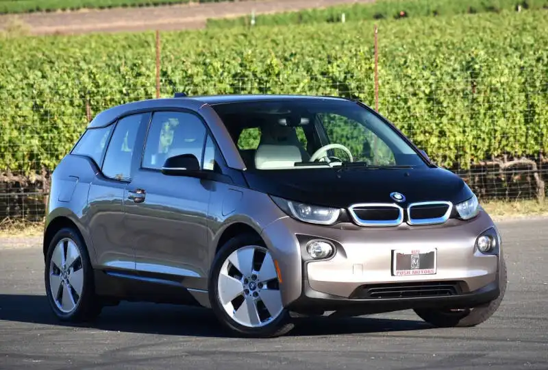 2015 BMW i3 0.6 Range Extender Mega World's photo