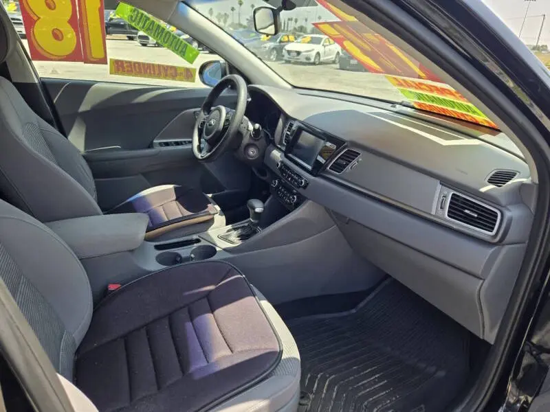 2018 Kia Niro FE photo 5