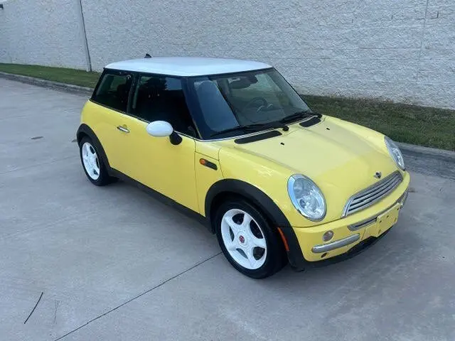 2004 MINI Cooper Cooper photo 3