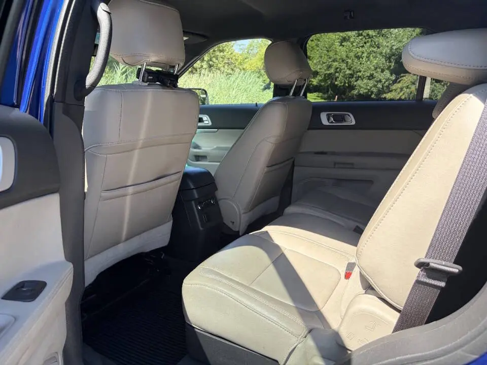 2013 Ford Explorer XLT 4x4 photo 5
