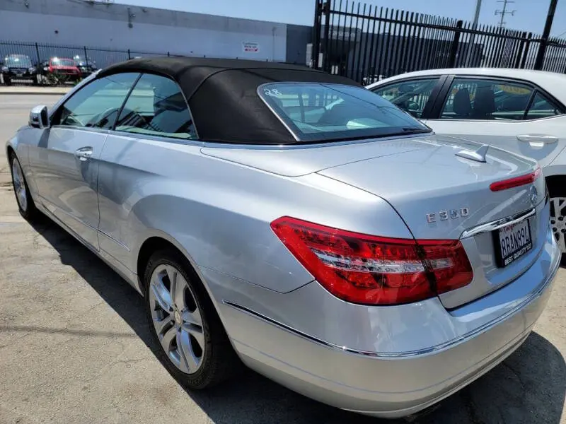 2011 Mercedes-Benz E-Class E350 photo 3