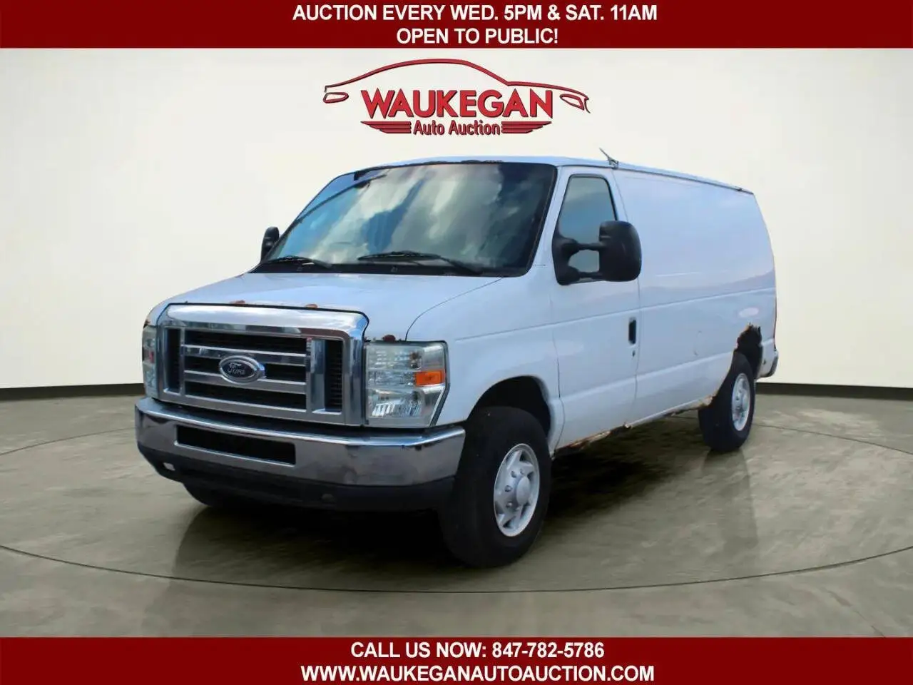2009 Ford E-Series E-250 Van photo 1