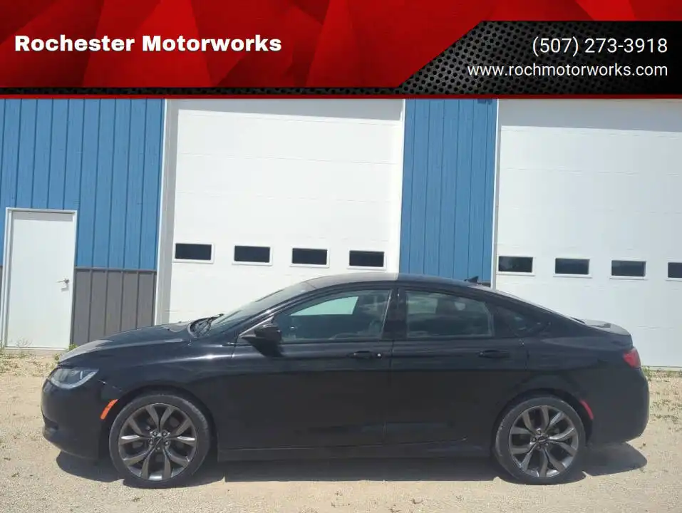 2015 Chrysler 200 S AWD's photo