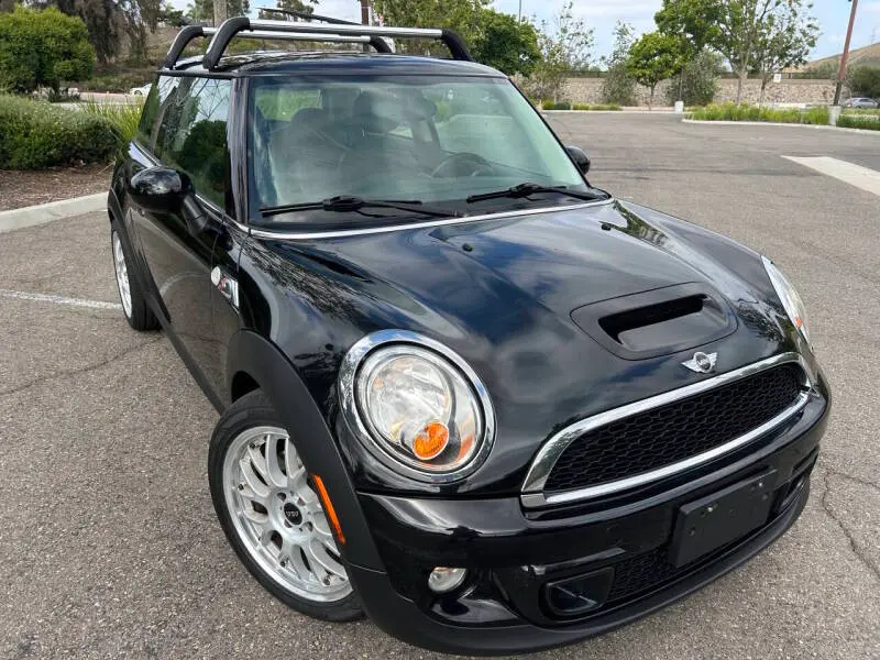 2012 MINI Cooper S photo 5