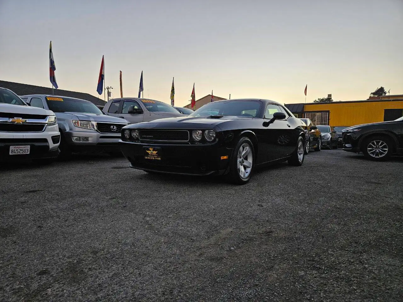 2012 Dodge Challenger SXT photo 1