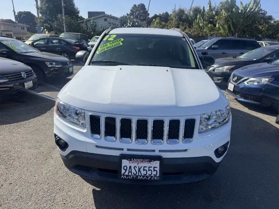 2012 Jeep Compass Sport photo 3