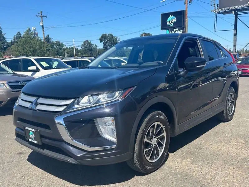 2020 Mitsubishi Eclipse Cross ES S-AWC's photo
