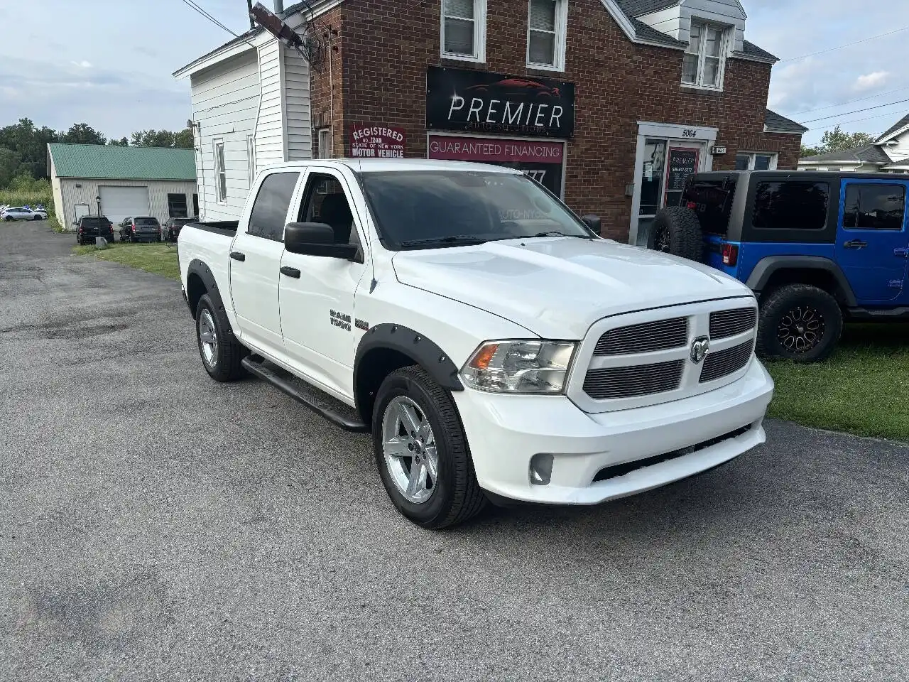 2013 RAM 1500 Express 4x4 Crew Cab's photo