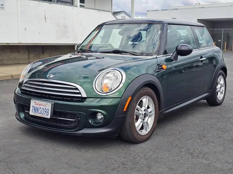 2012 MINI Cooper Base photo 3