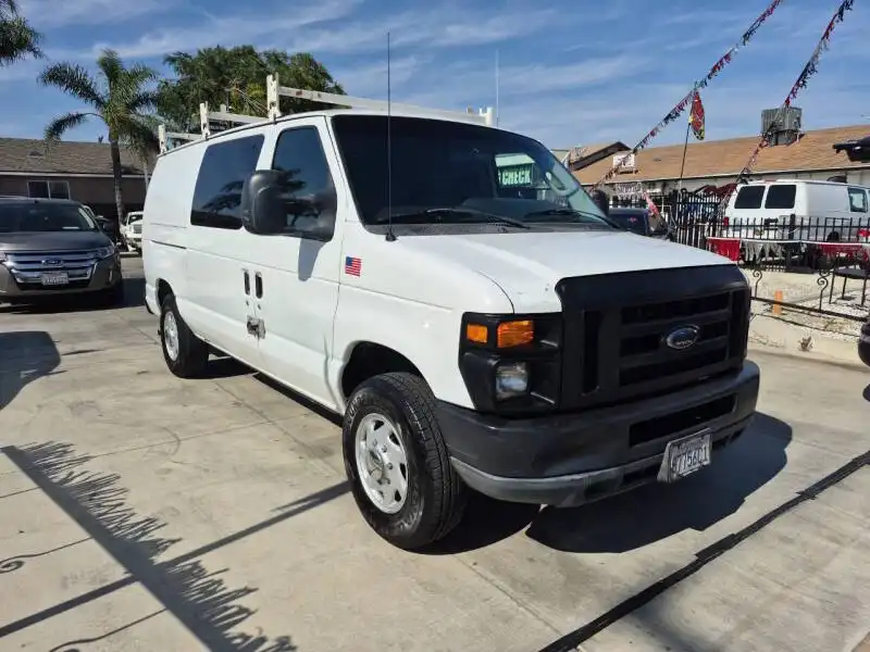 2011 Ford E-Series E-150 Van's photo