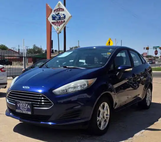 2016 Ford Fiesta SE Sedan's photo